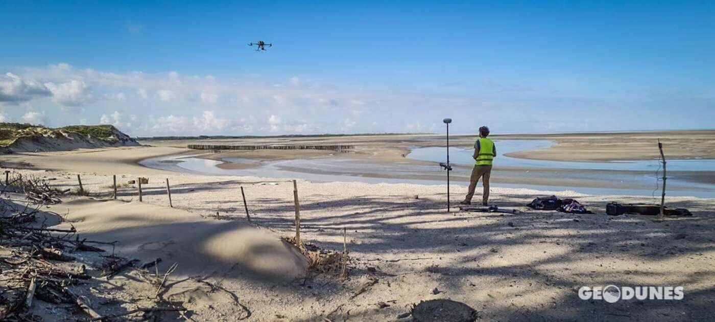 Relevé du littoral avec un drone équipé d'un Lidar