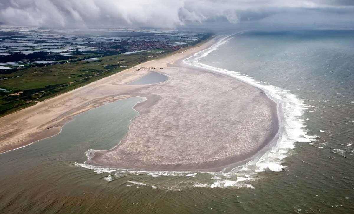 Le moteur de sable Hollandais (Zand Motor)