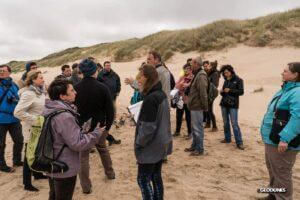 Le conservatoire du littoral explique les dispositifs de protection de la dune situé au devant du lotissement des Escardines