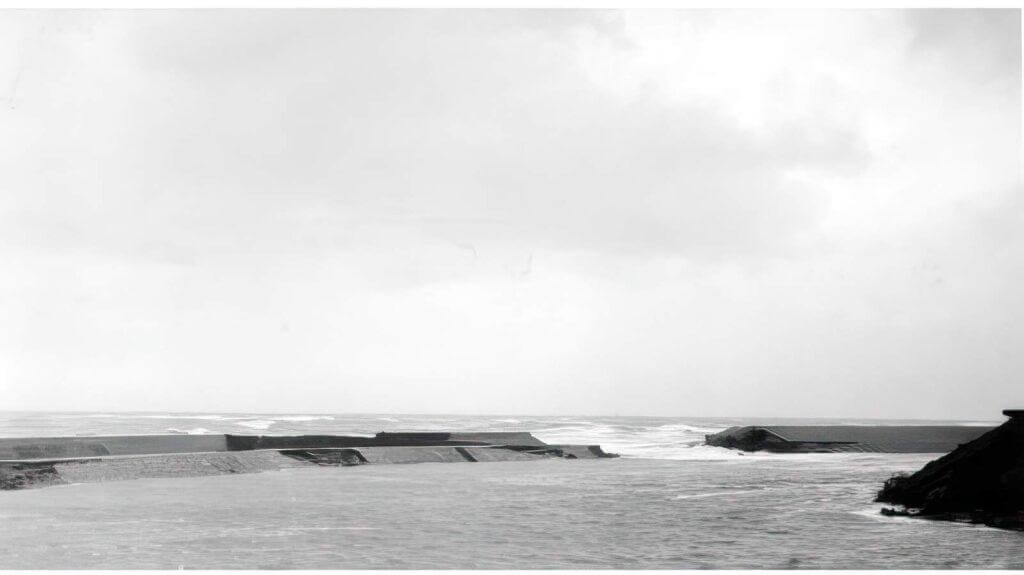 Rupture de la digue des Alliés (source: Aléa de submersion marine, DHI)