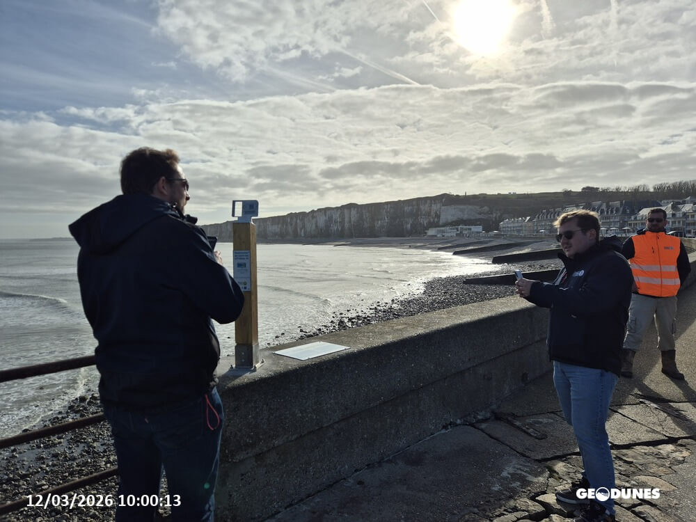 Extension du réseau coastsnap de la Seine-Maritime 4 Geodunes Installation CoastSnap SML76 20260312 20260312 07