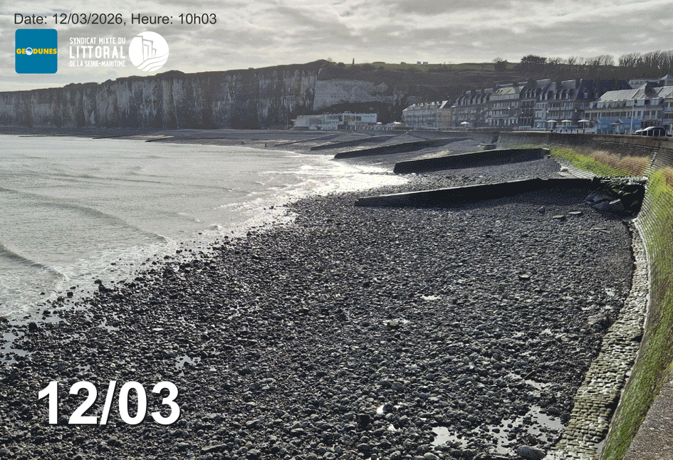 COASTSNAP 76 : Suivi du rechargement de galets sur la plage de Saint-Valéry-en-caux 2 GIF STV 20260505 02s