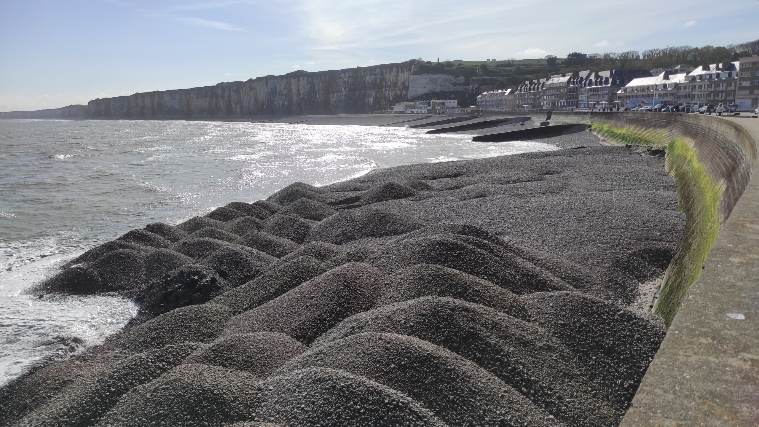 COASTSNAP 76 : Suivi du rechargement de galets sur la plage de Saint-Valéry-en-caux 7 stv 20260419 1036 2677 Jean Charles Wautot 385m scaled