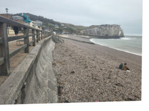 Coastsnap 76 : Dynamique du cordon de galets post coup de vent sur la plage d'Etretat 1 etr 20260903 1038 4356 Inconnu Inconnu 215m alignee